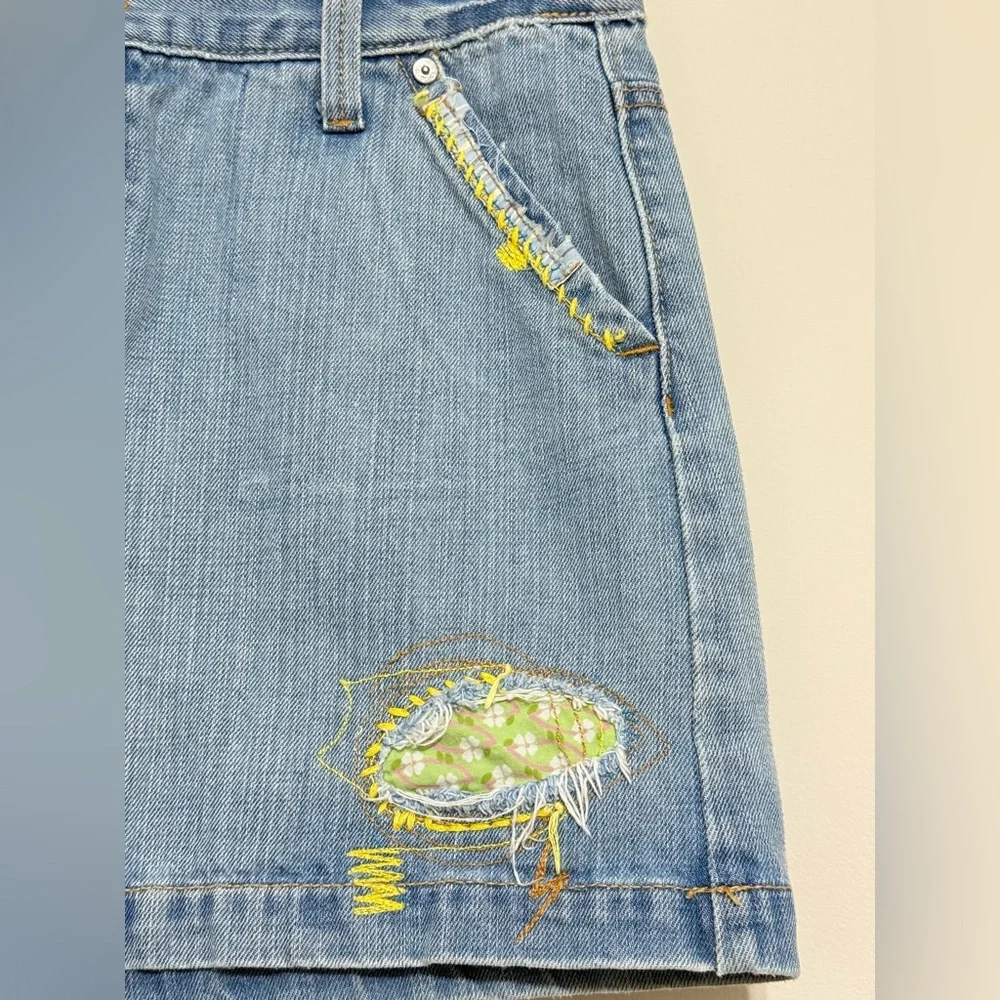 GAP Y2K Denim Mini Skirt Embroidered Appliqué Jeans Blue Cotton Size 10
